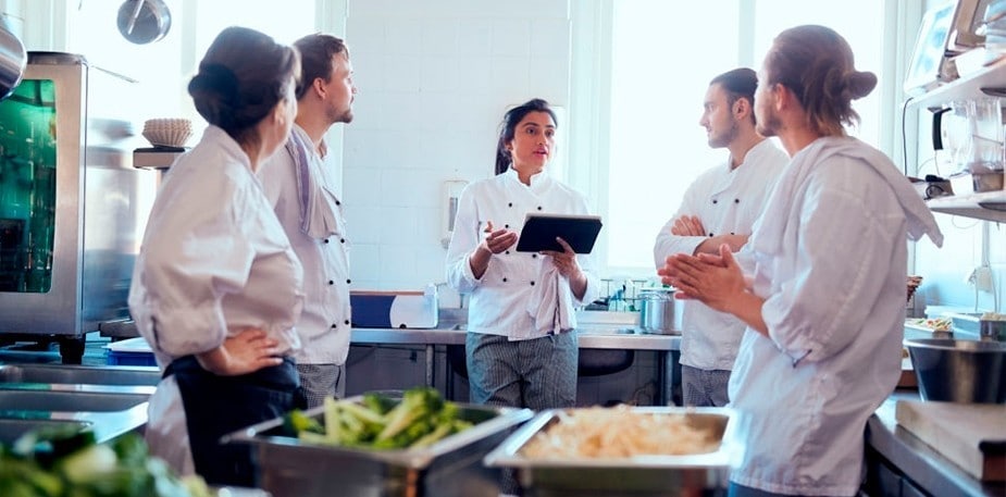 Taking Charge in the Kitchen: BOH Practices to Reassure Diners Taking Charge in the Kitchen: BOH Practices to Reassure Diners