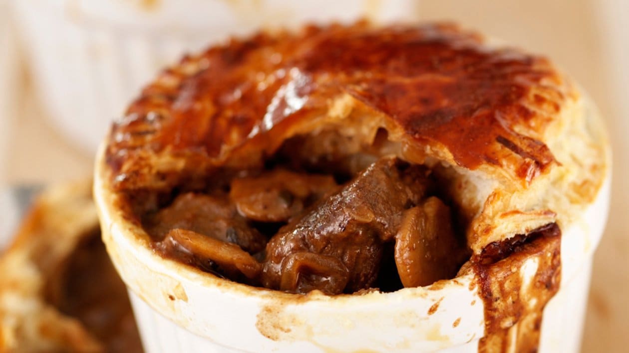 Classic steak and ale pie