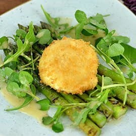 Poached egg in Panko crust with grilled asparagus Poached egg in Panko crust with grilled asparagus