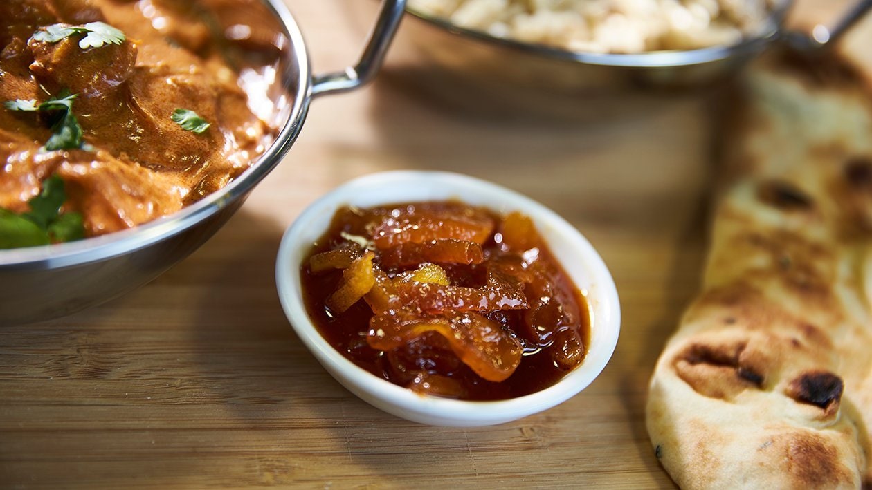 Spiced apricot chutney