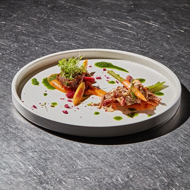 Pulled Beef On Bread with Braised Hollandaise Foam & Colourful Carrot Salad